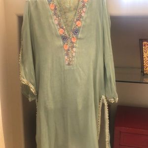 Beautiful shaded Mysori 4 piece suite.